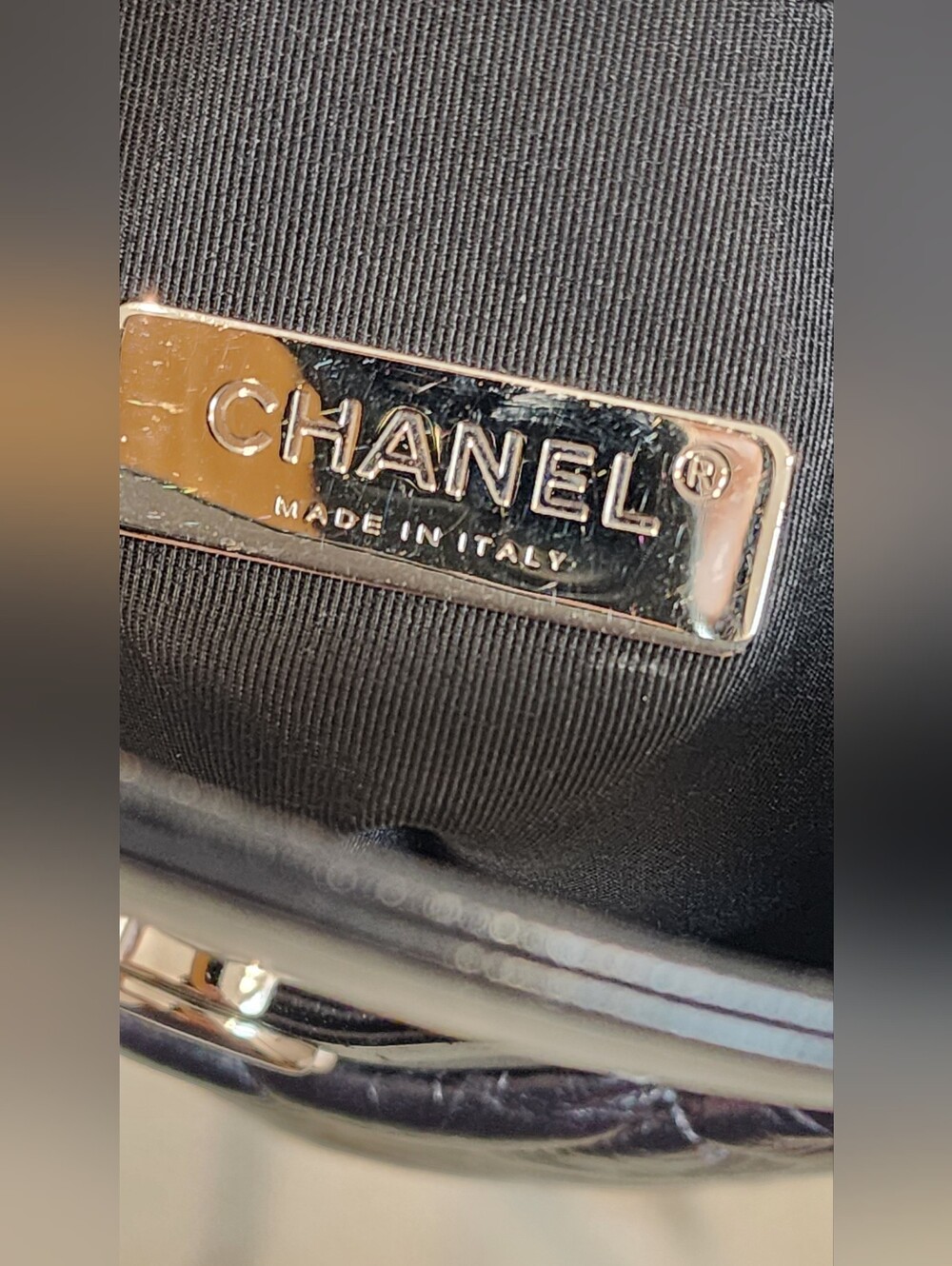 Chanel 31 Crinkled Calfskin Iridescent 2 Way - Picture 16 of 16